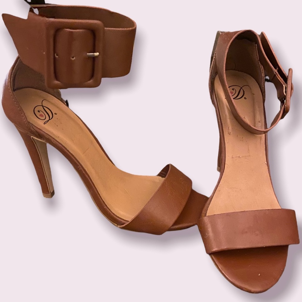 SOLD  Beige Heels